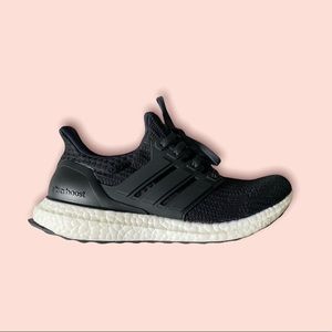 Black ADIDAS women’s ultra boost running shoes